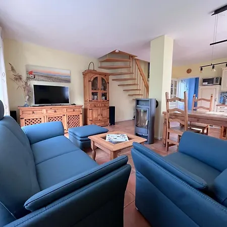 Holiday home Uns Muschelhus Zingst