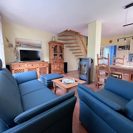 Holiday home Uns Muschelhus Zingst